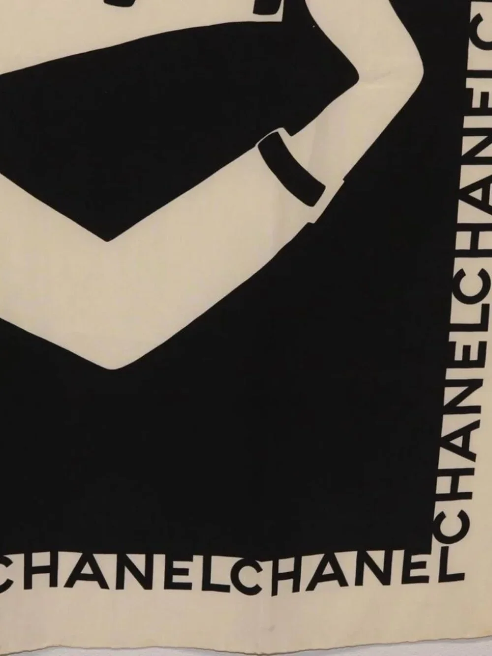 CHANEL Scarf Silk Black CC Auth BA12630